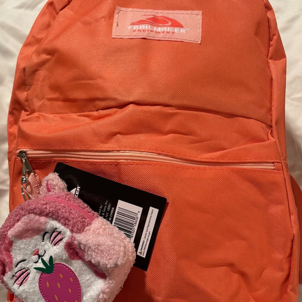 Trail Maker Classic Backpack with mini backpack keychain